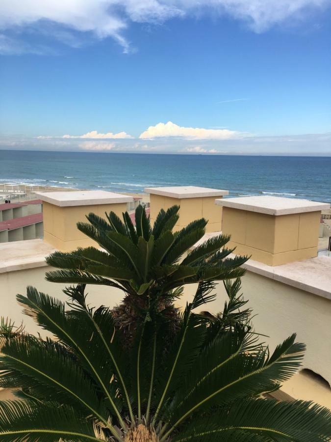 Апартаменты Stanza Con Vista Mare Бари Экстерьер фото